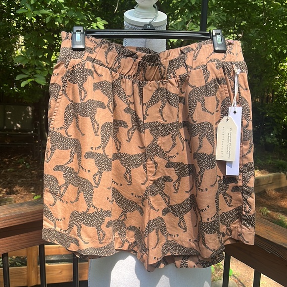 Jane + Delancey Cheetah Top and Short Set NWT - Picture 9 of 17